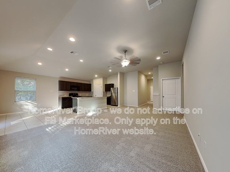 21709 Crystal Way - Photo 4 of 23