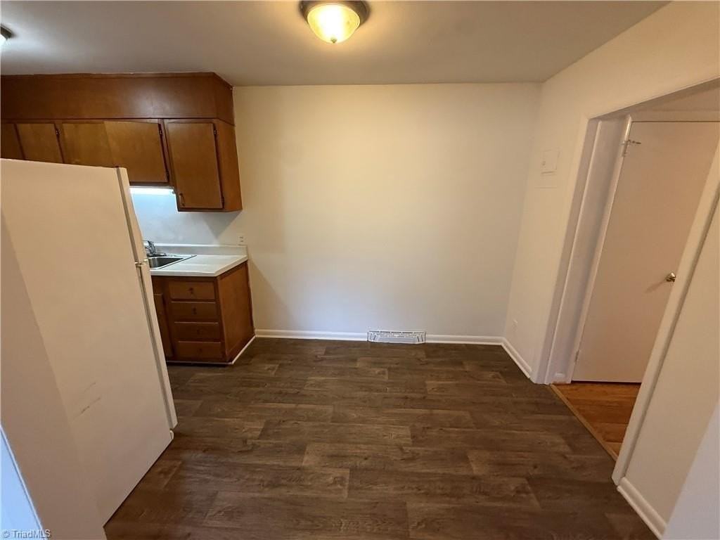 1608 W Northwest Blvd #F - Photo 3 of 9