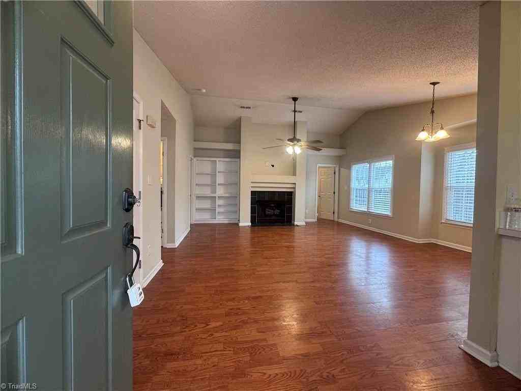 3304 Sparrowhawk Dr - Photo 2 of 22