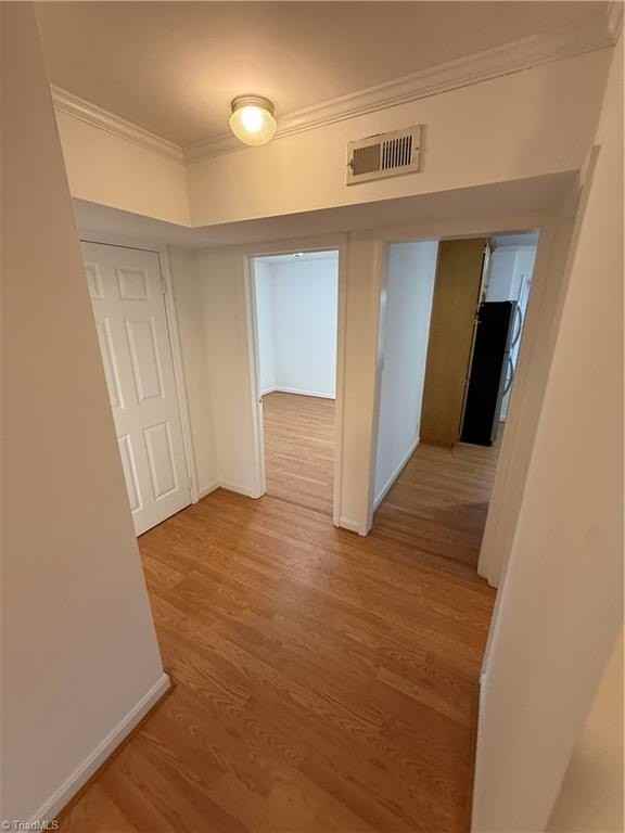 843 W 6th St #F - Photo 6 of 11