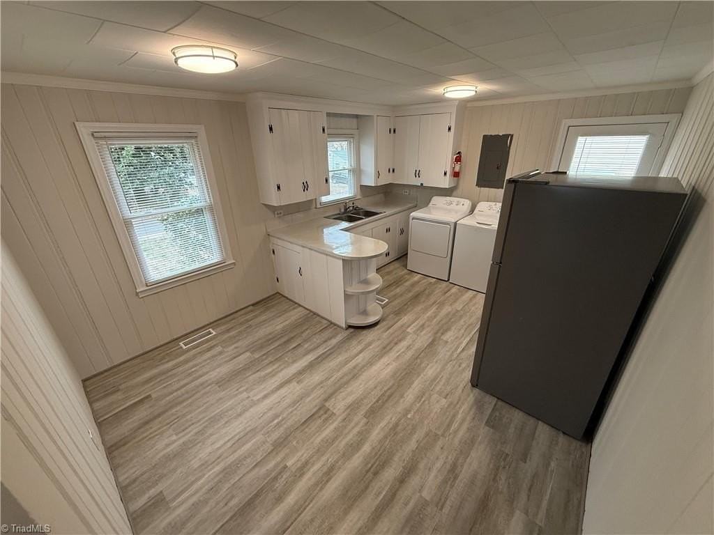 1923 Dacian St - Photo 3 of 10