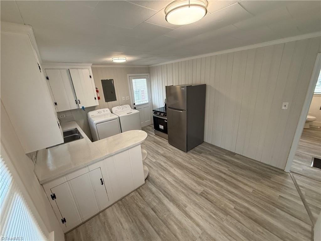 1923 Dacian St - Photo 4 of 10