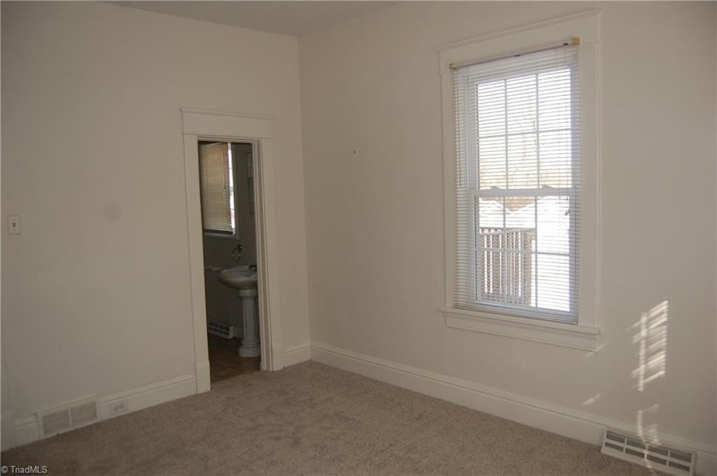 819 Watson Ave - Photo 7 of 14