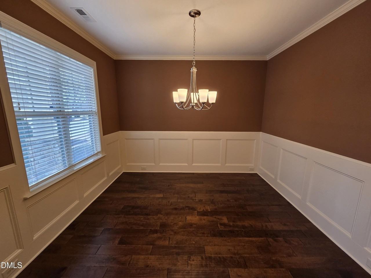 100 Scarlet Bell Dr - Photo 4 of 16