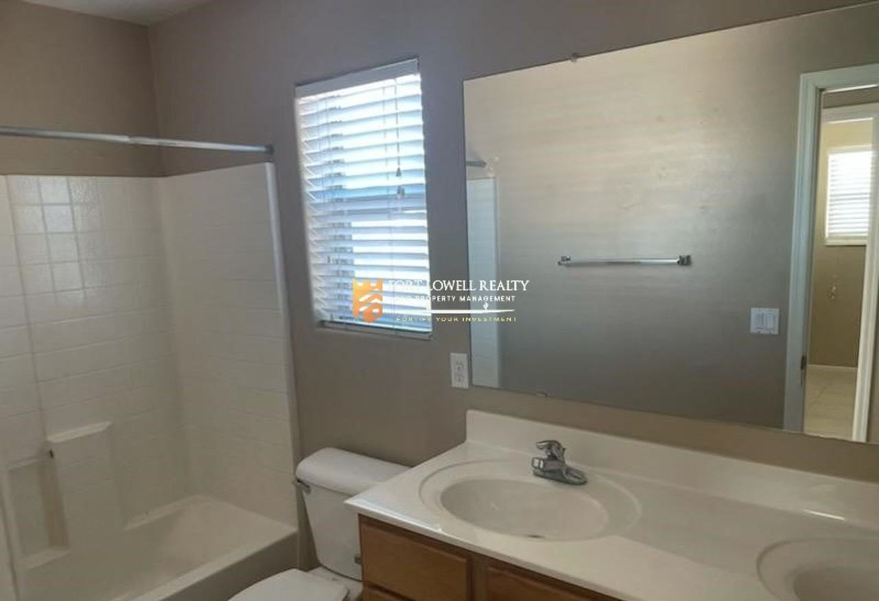 15463 W Poinsettia Dr - Photo 7 of 11