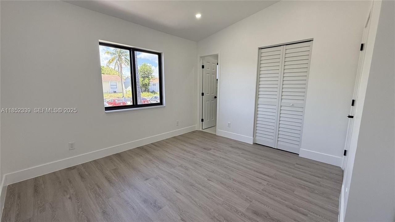 20877 Snapper Place ##0 - Photo 2 of 16