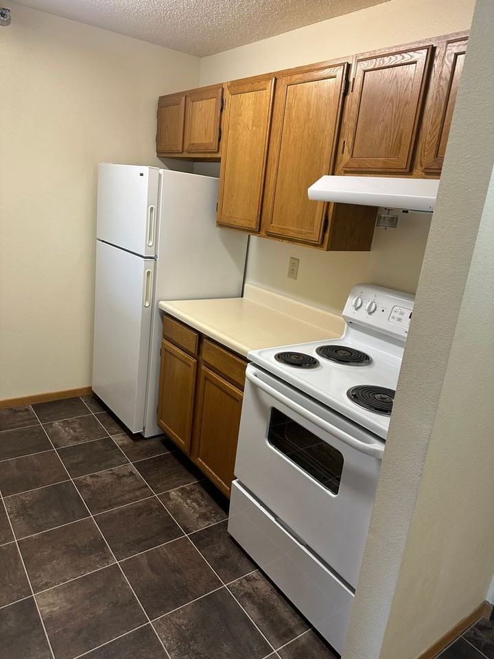 Eastwood 1212 - Photo 4 of 9