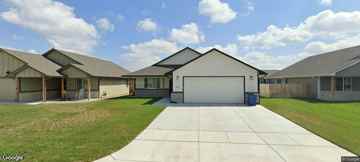 featured image of 4422 S Mount Carmel Ave