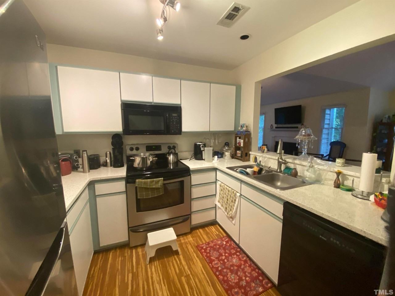 734 Springfork Dr #734 - Photo 3 of 14