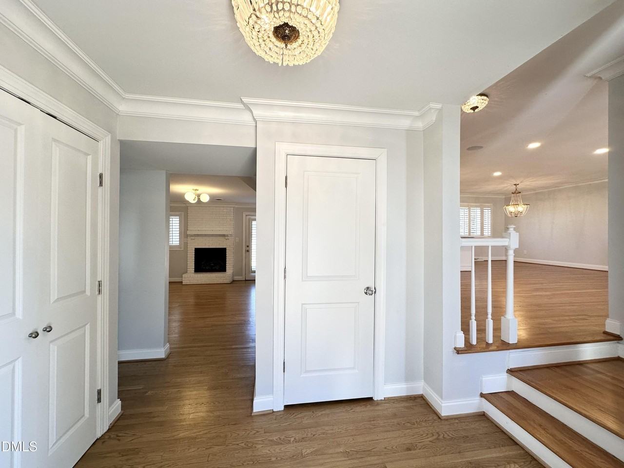 4512 Drexel Dr - Photo 6 of 36