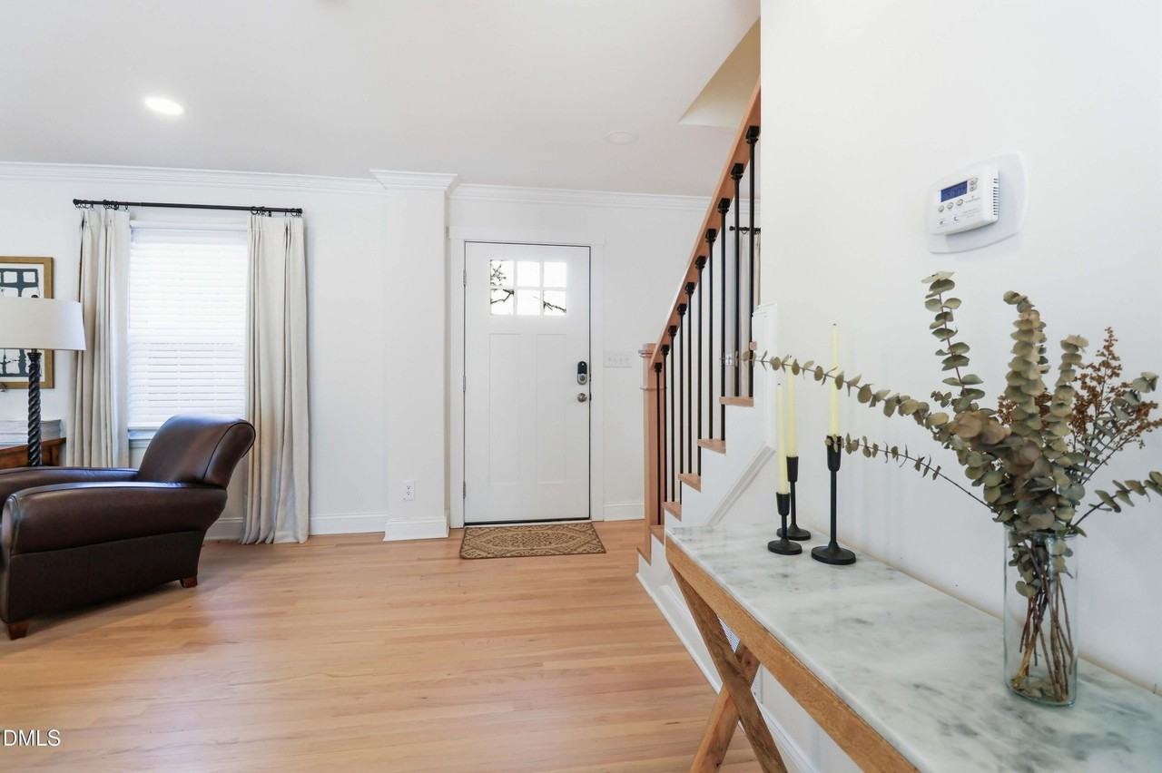 322 E Millbrook Rd - Photo 5 of 29