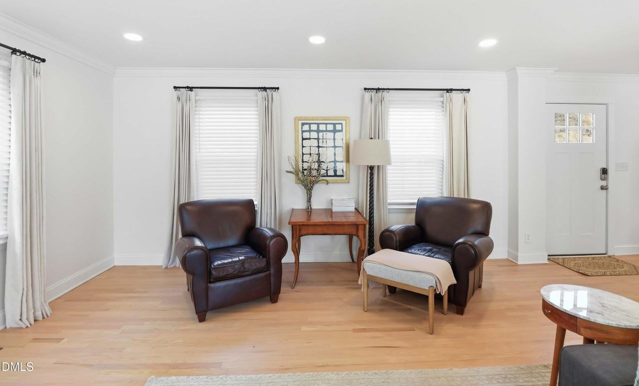 322 E Millbrook Rd - Photo 6 of 29