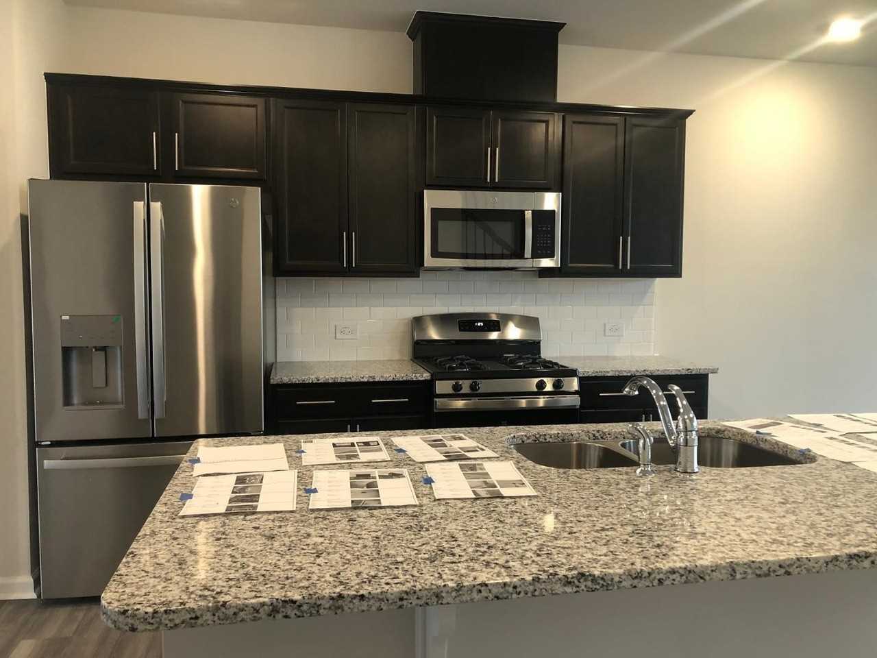 2627 Chert Ln - Photo 7 of 34