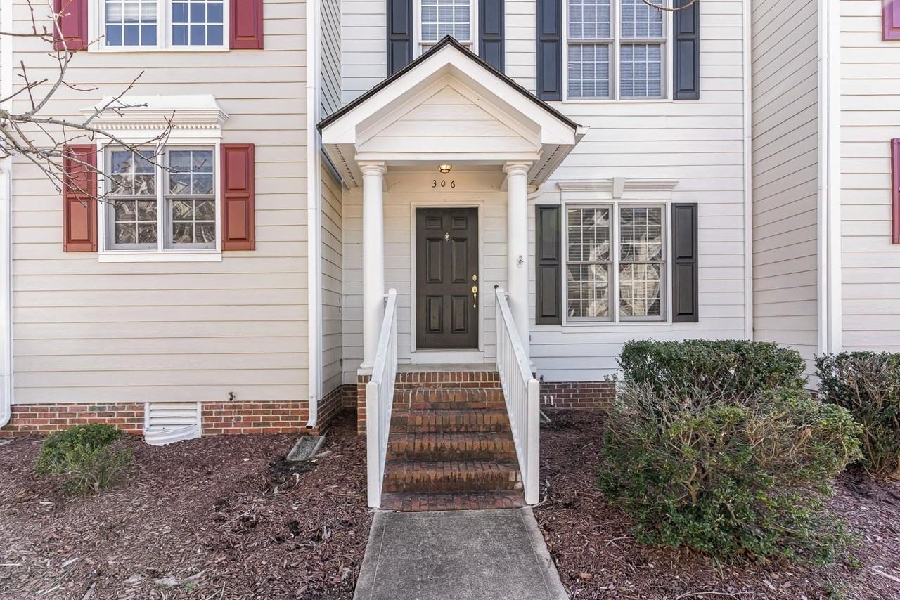 306 Madison Grove Pl - Photo 4 of 33