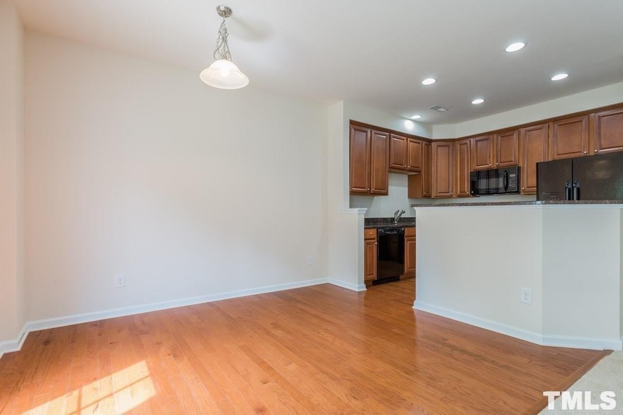 473 Panorama View Loop - Photo 6 of 17