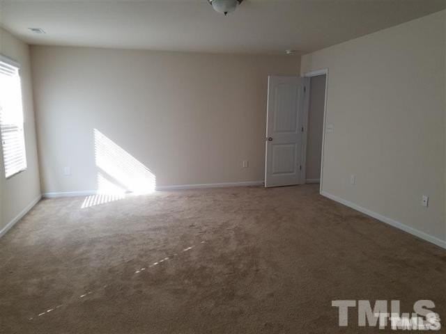 4372 Lyman Ave - Photo 5 of 16