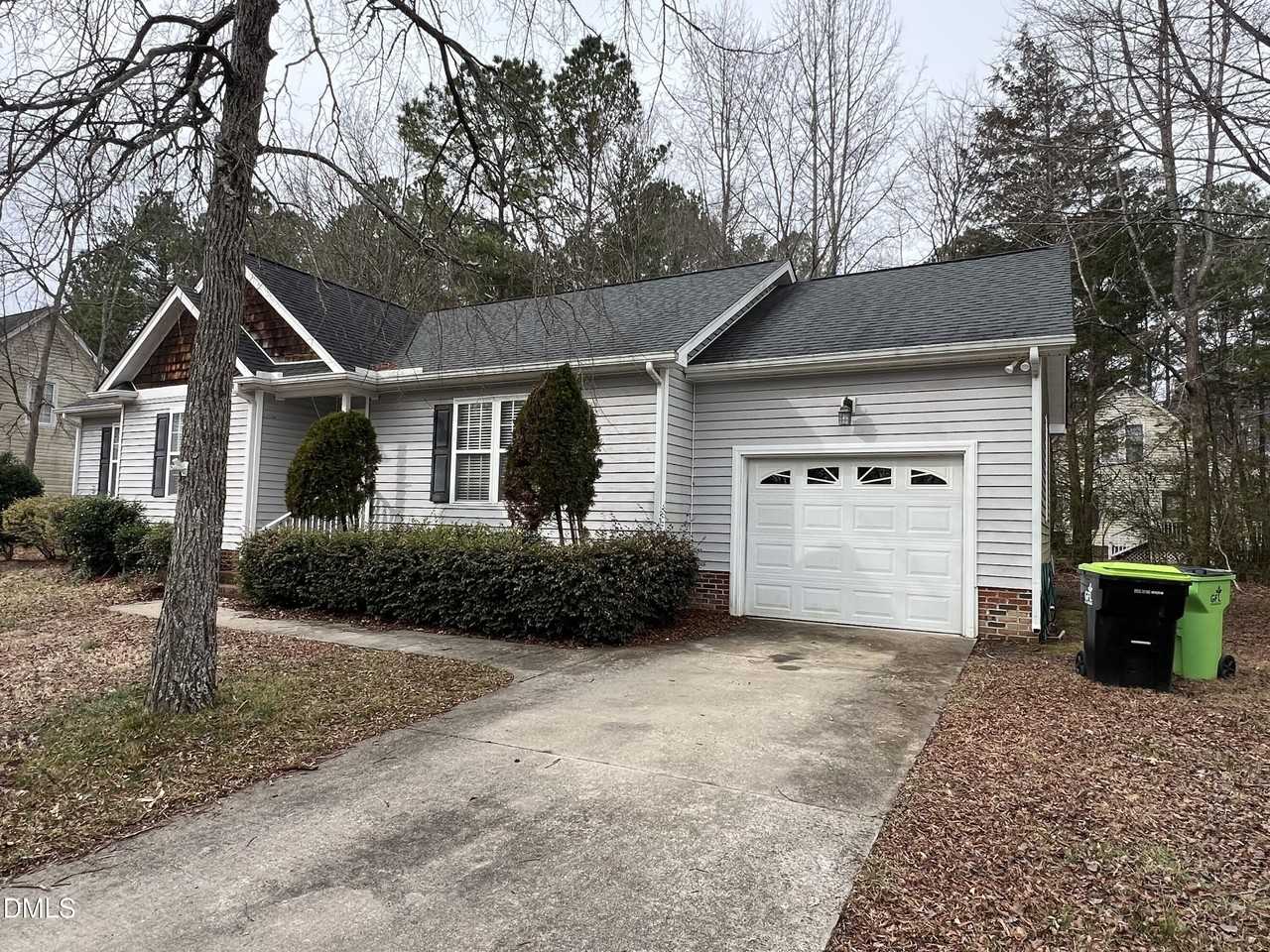 703 Ascot Dr - Photo 2 of 14