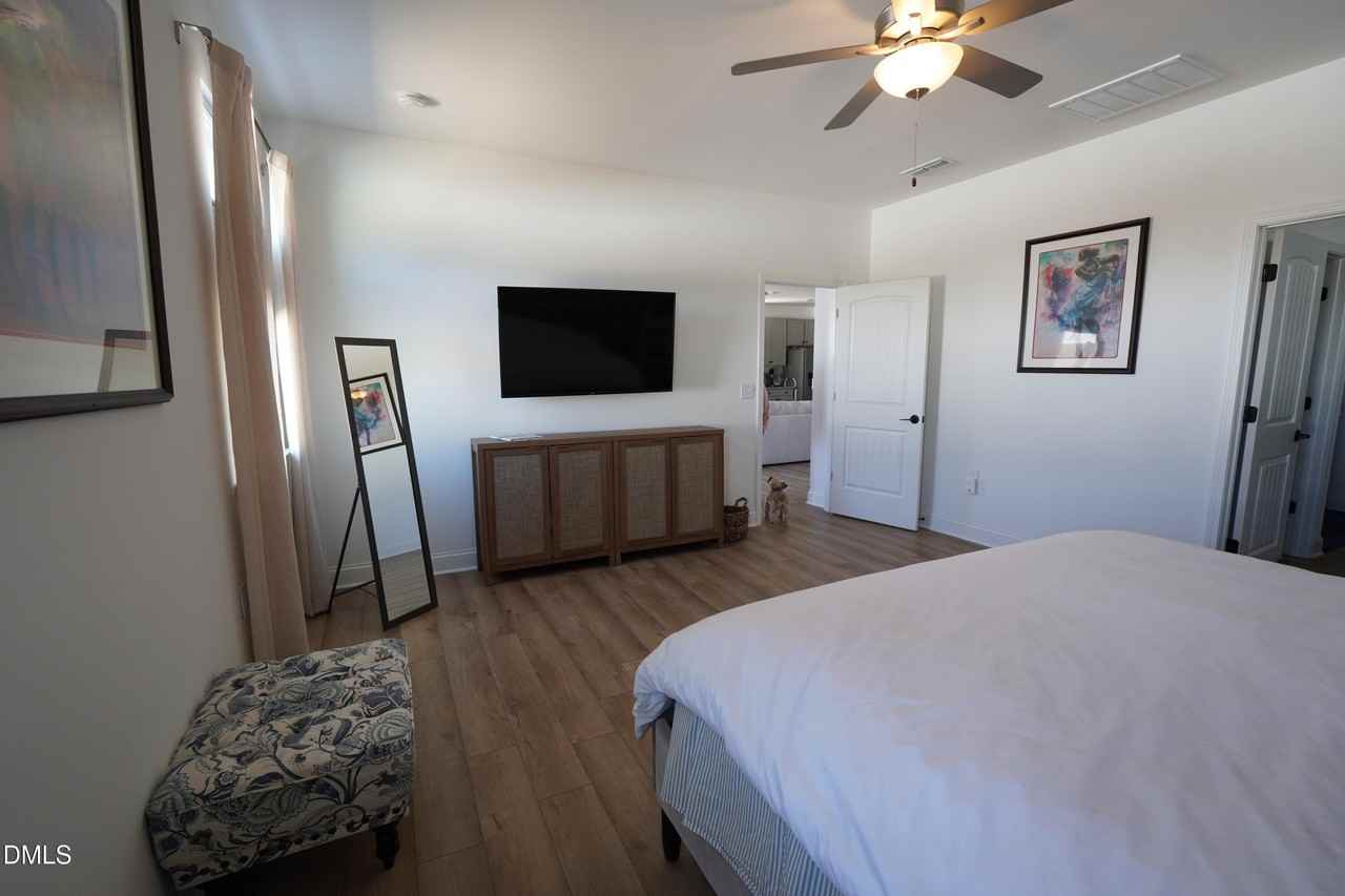 108 Providence Creek Dr - Photo 2 of 30