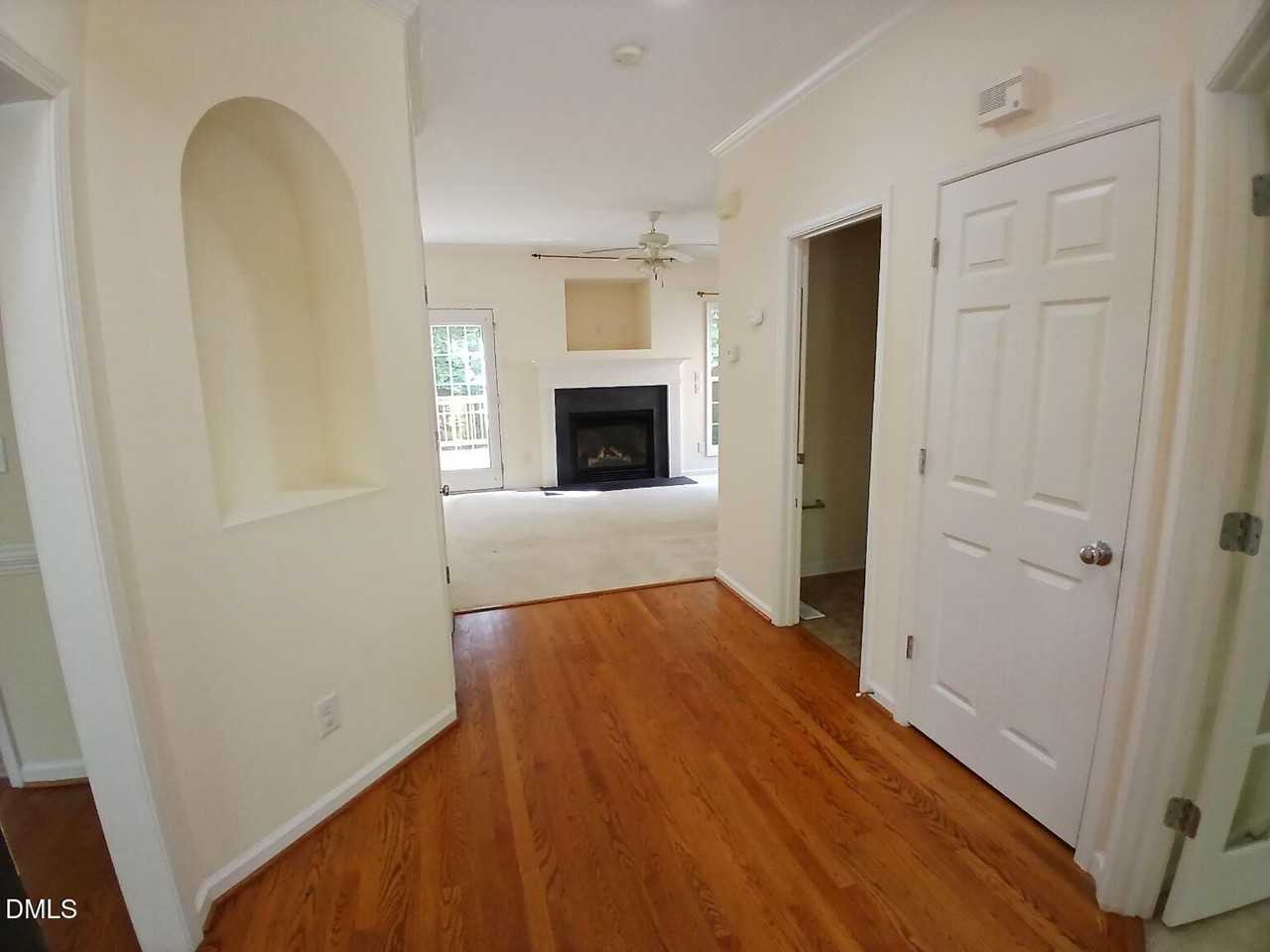 5128 Kemmont Dr - Photo 2 of 50