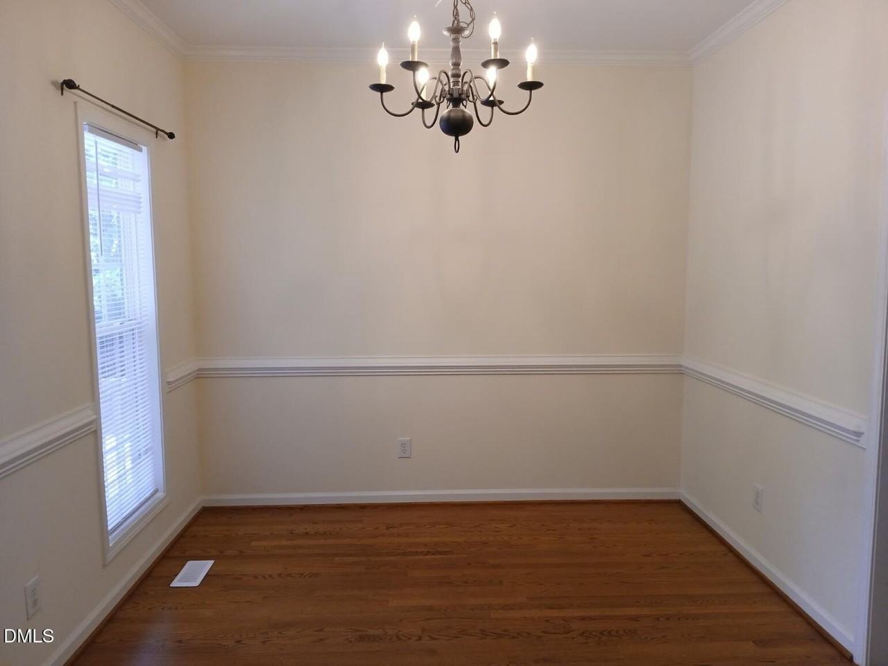 5128 Kemmont Dr - Photo 3 of 50