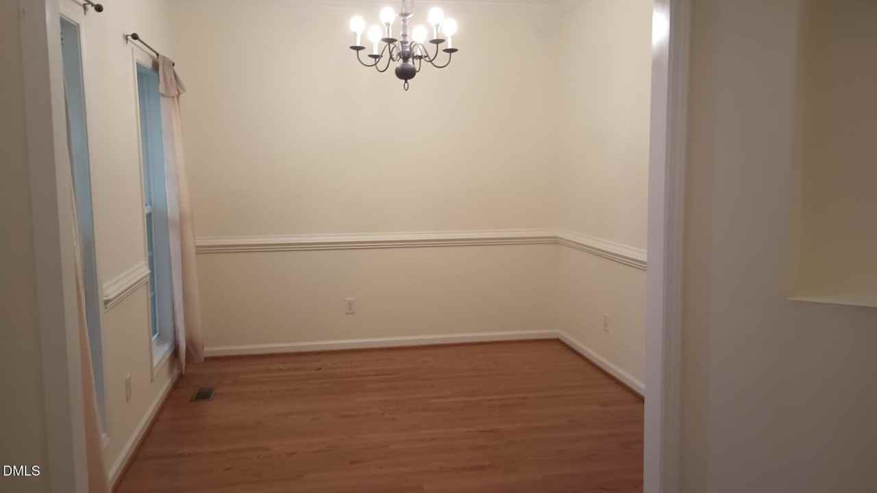 5128 Kemmont Dr - Photo 5 of 50