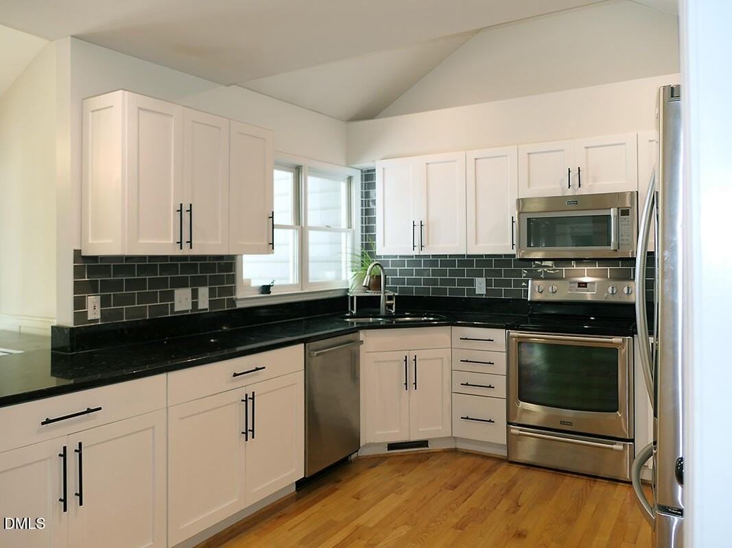 110 Channing Ln - Photo 7 of 18