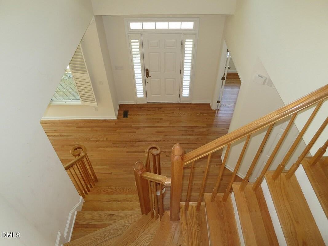 211 Pathwood Ln - Photo 4 of 33