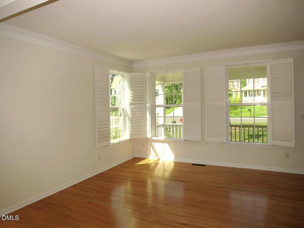 211 Pathwood Ln - Photo 6 of 33