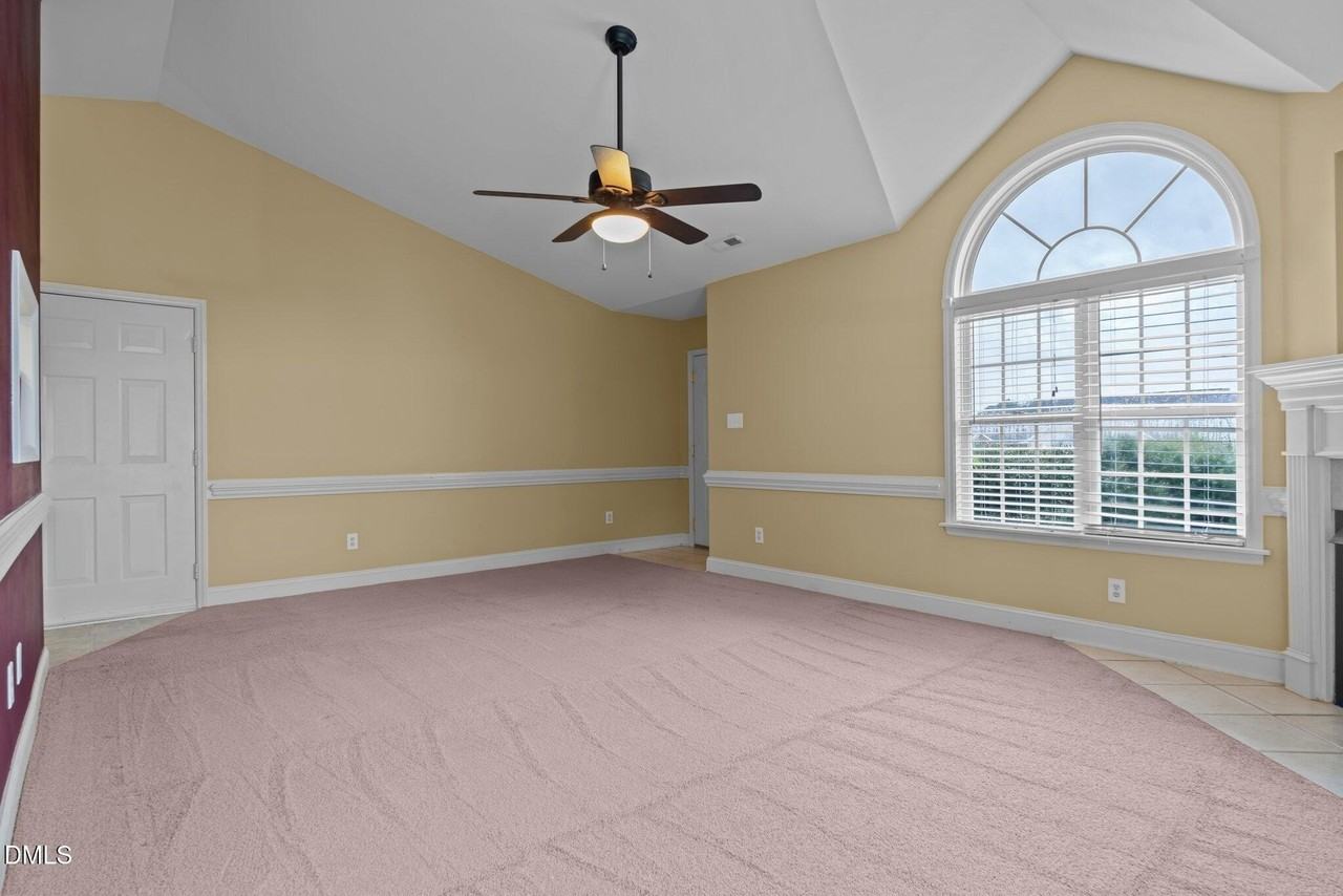 173 Ariel St - Photo 5 of 17