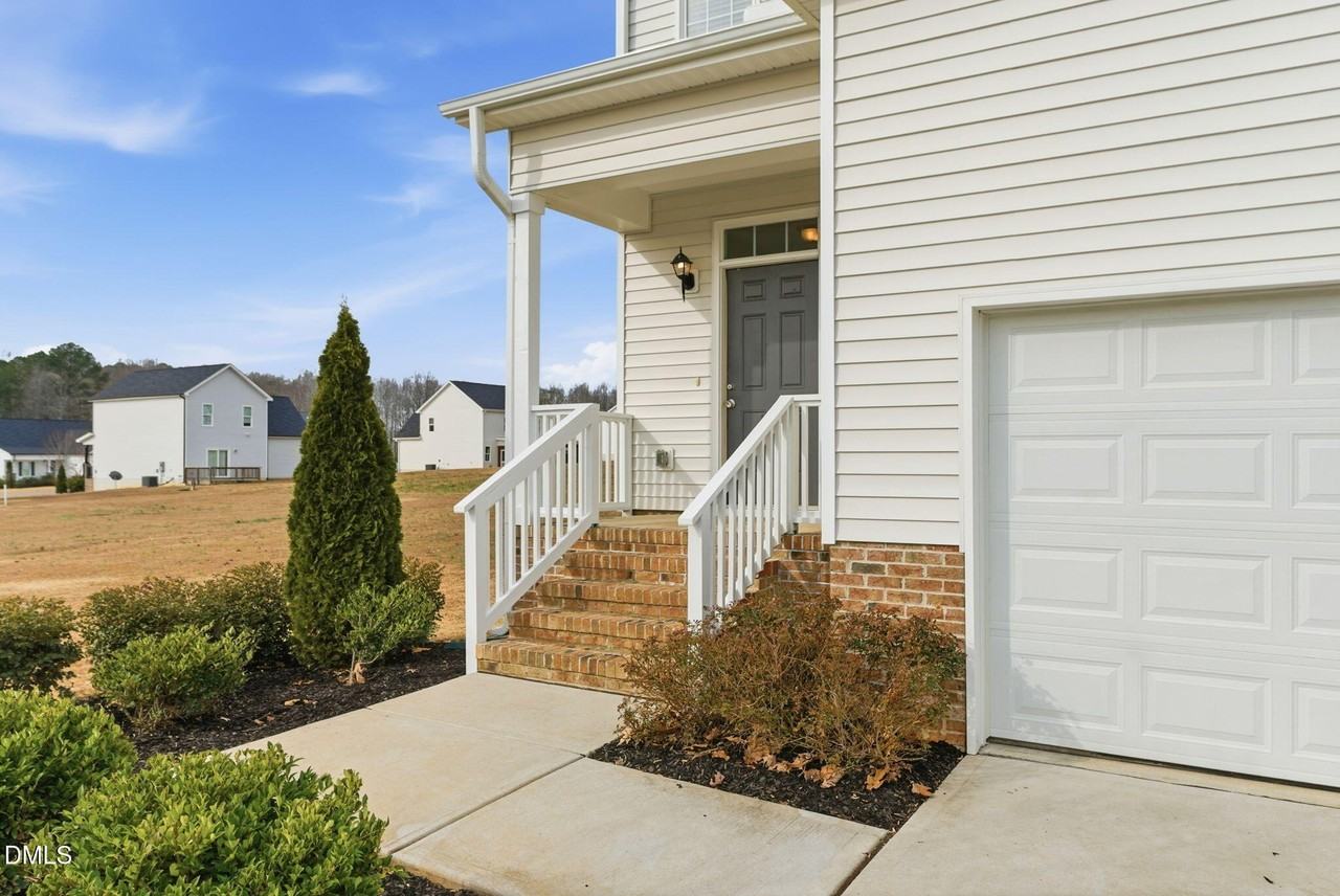 48 Weathervane Dr - Photo 5 of 50