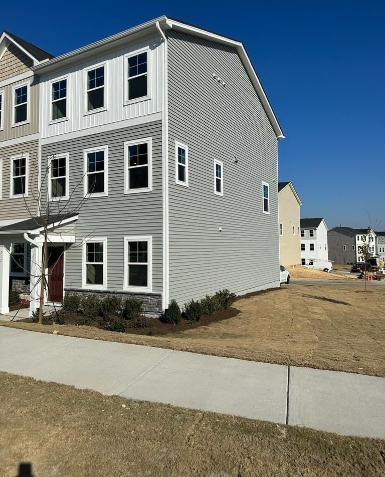 217 Ivy Vine Way - Photo 2 of 18