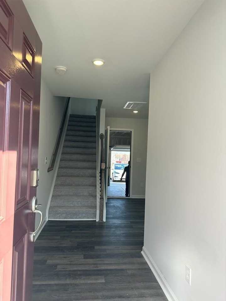 217 Ivy Vine Way - Photo 3 of 18