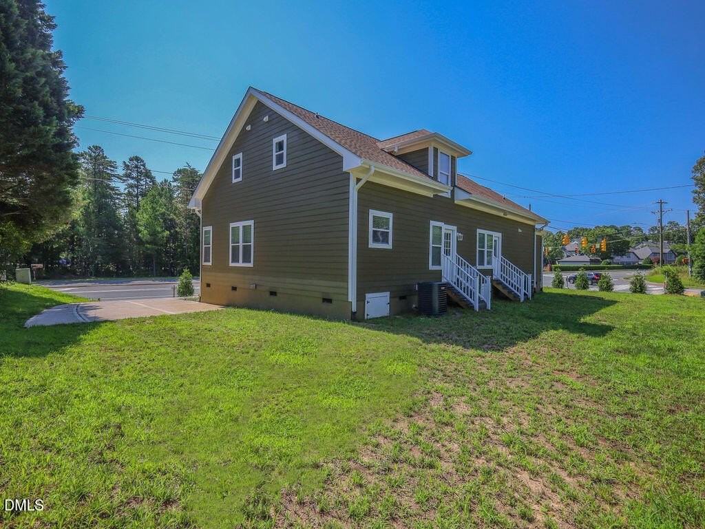 255 Erwin Rd #B - Photo 3 of 14