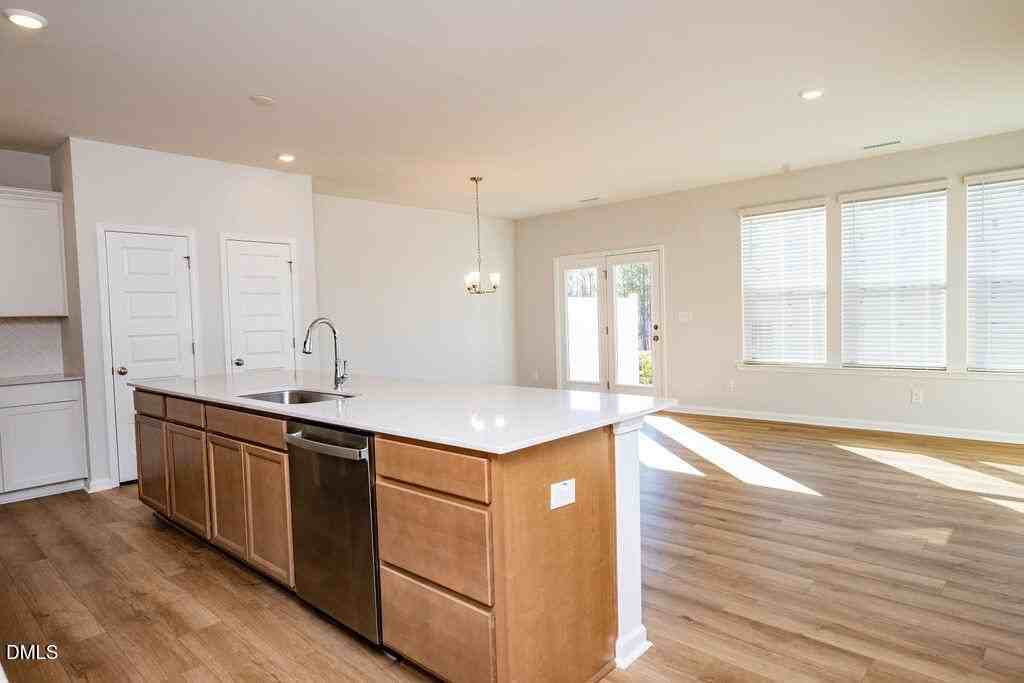 1004 Westerland Way - Photo 6 of 50
