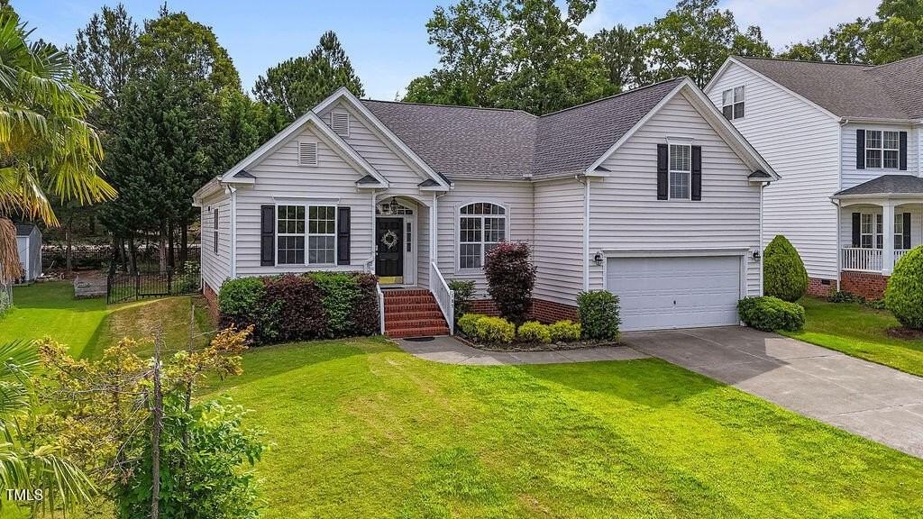 107 Governors House Dr - Photo 3 of 50