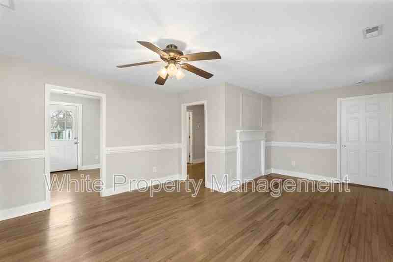 403 Rich St - Photo 3 of 26