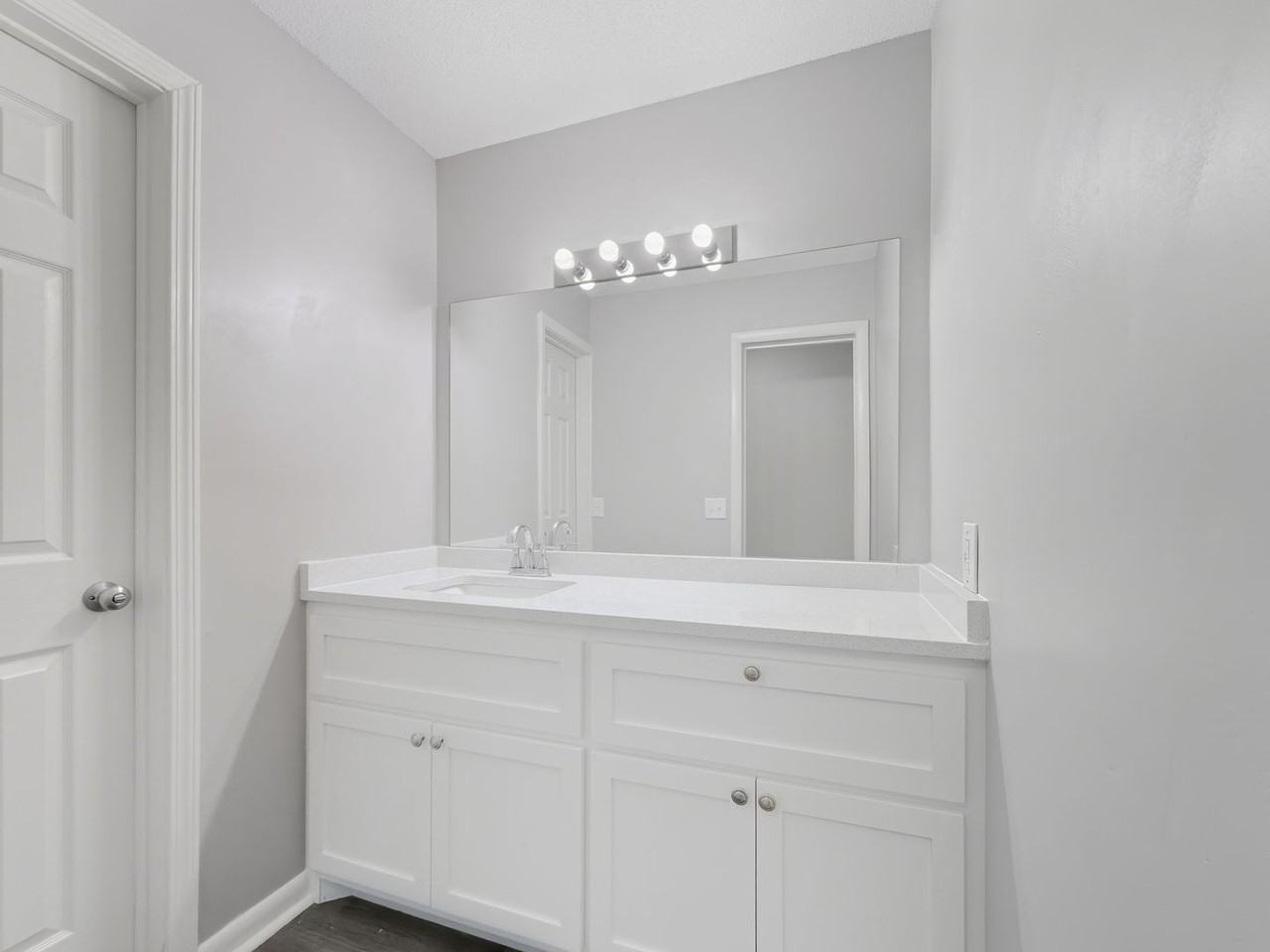 Woodridge Townhomes - Photo 5 of 42