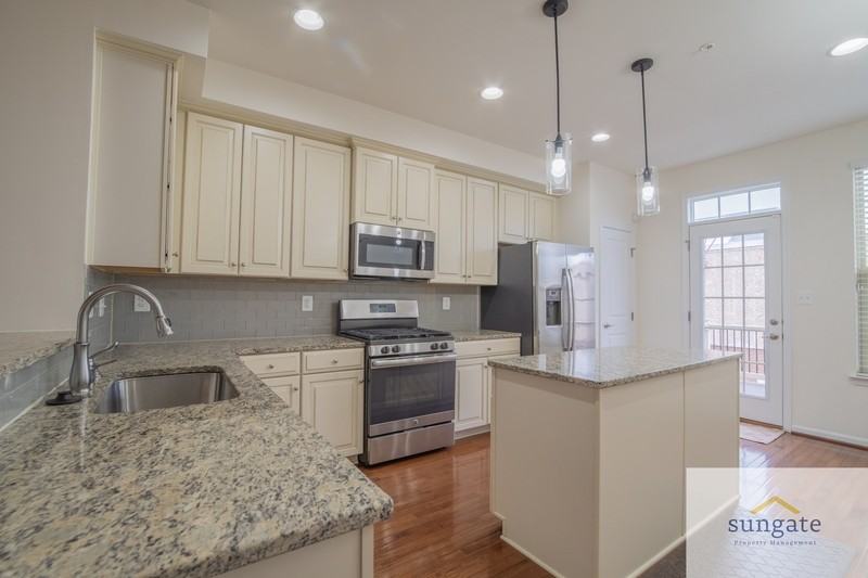 1724 Lantern Mews - Photo 2 of 41