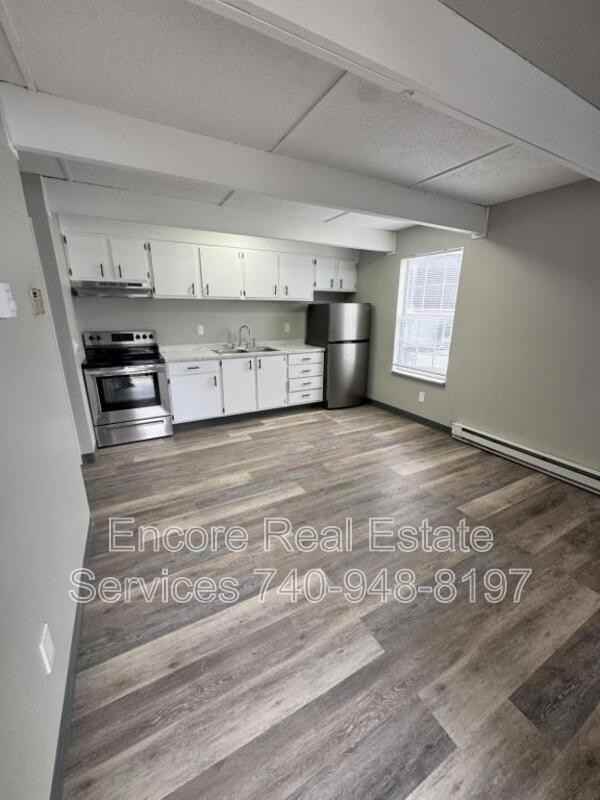 573 Brookside Ct - Photo 2 of 10