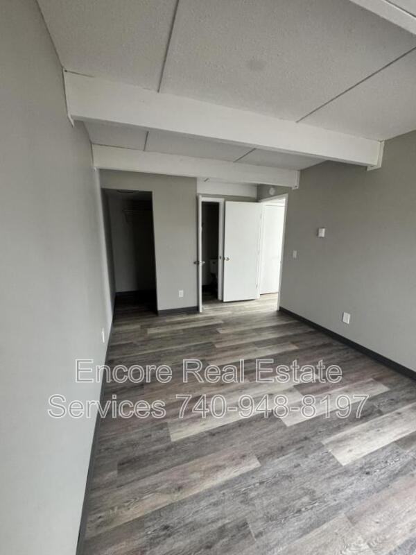 573 Brookside Ct - Photo 5 of 10