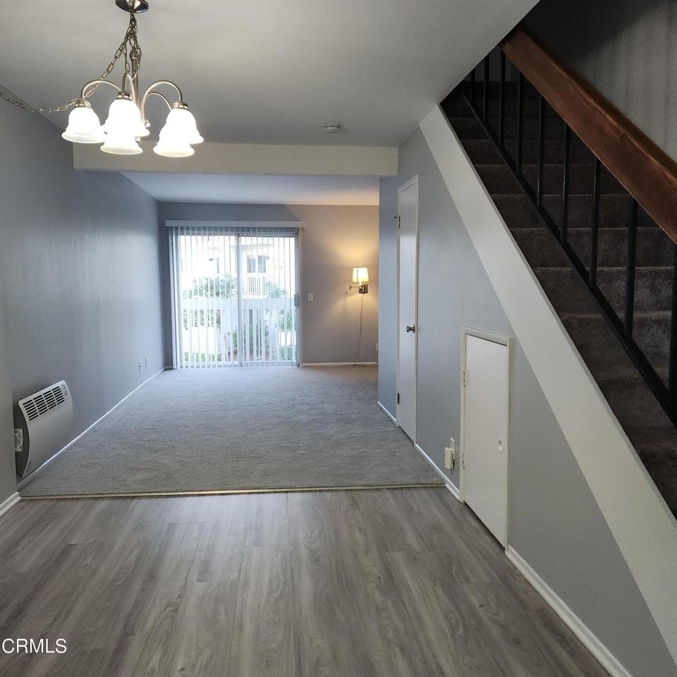 209 S Ventura Rd #36 - Photo 4 of 35