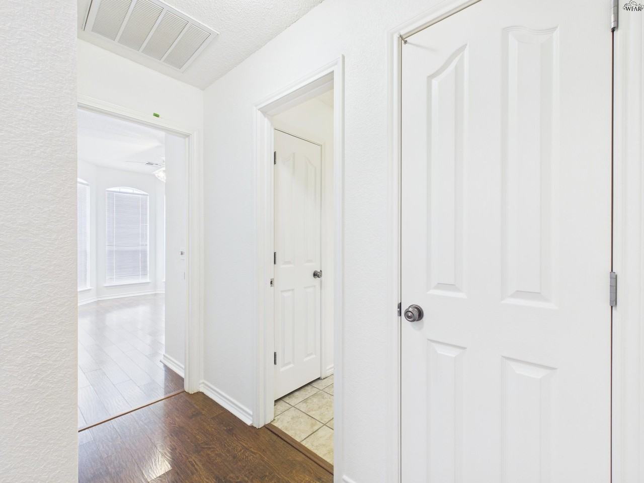 4836 Shenandoah Dr - Photo 7 of 37