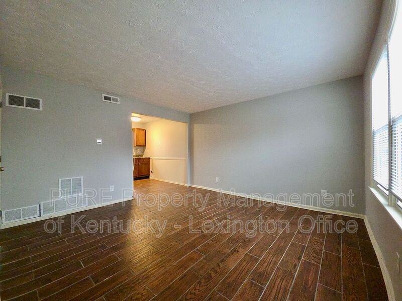 305 Lake St #2 - Photo 3 of 19