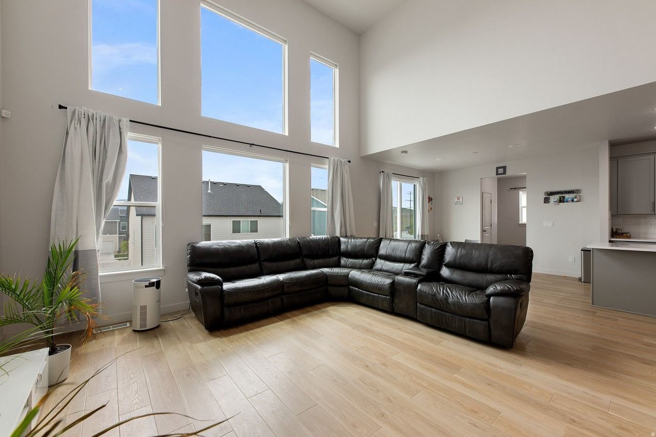 963 W Sweet Clover Dr - Photo 3 of 20