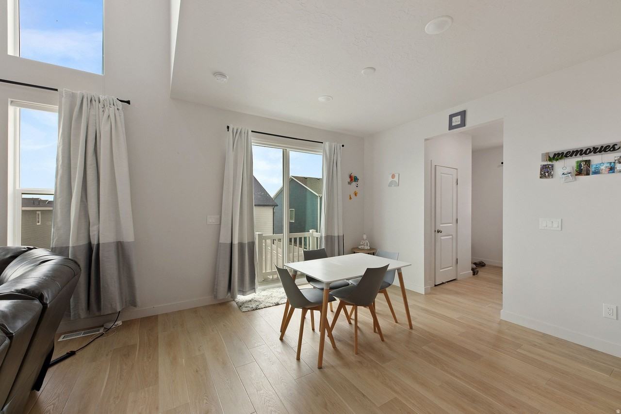 963 W Sweet Clover Dr - Photo 4 of 20