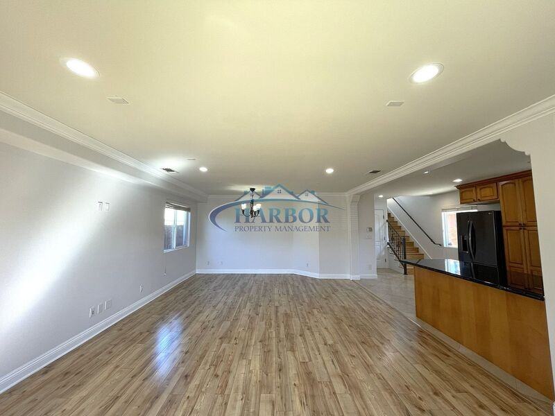 4535 W 168th St - Photo 3 of 17