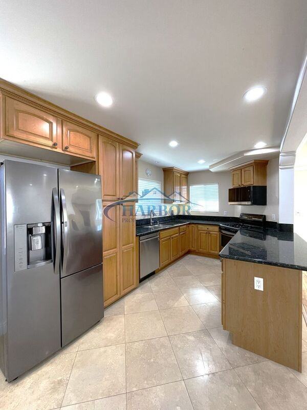 4535 W 168th St - Photo 5 of 17