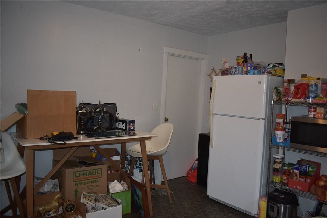 111 Dewey St - Photo 7 of 15