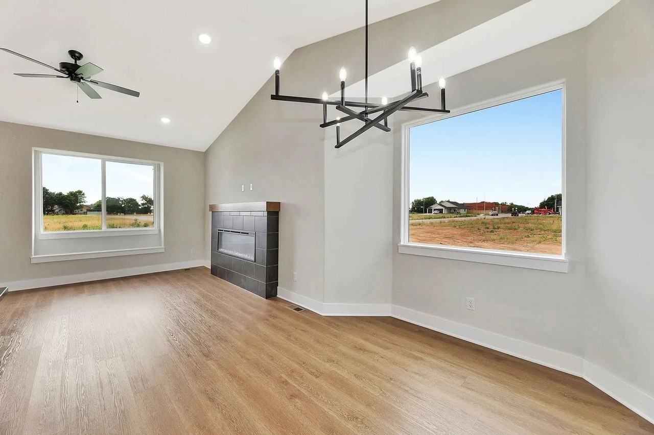 5424 W 42nd St S - Photo 7 of 36