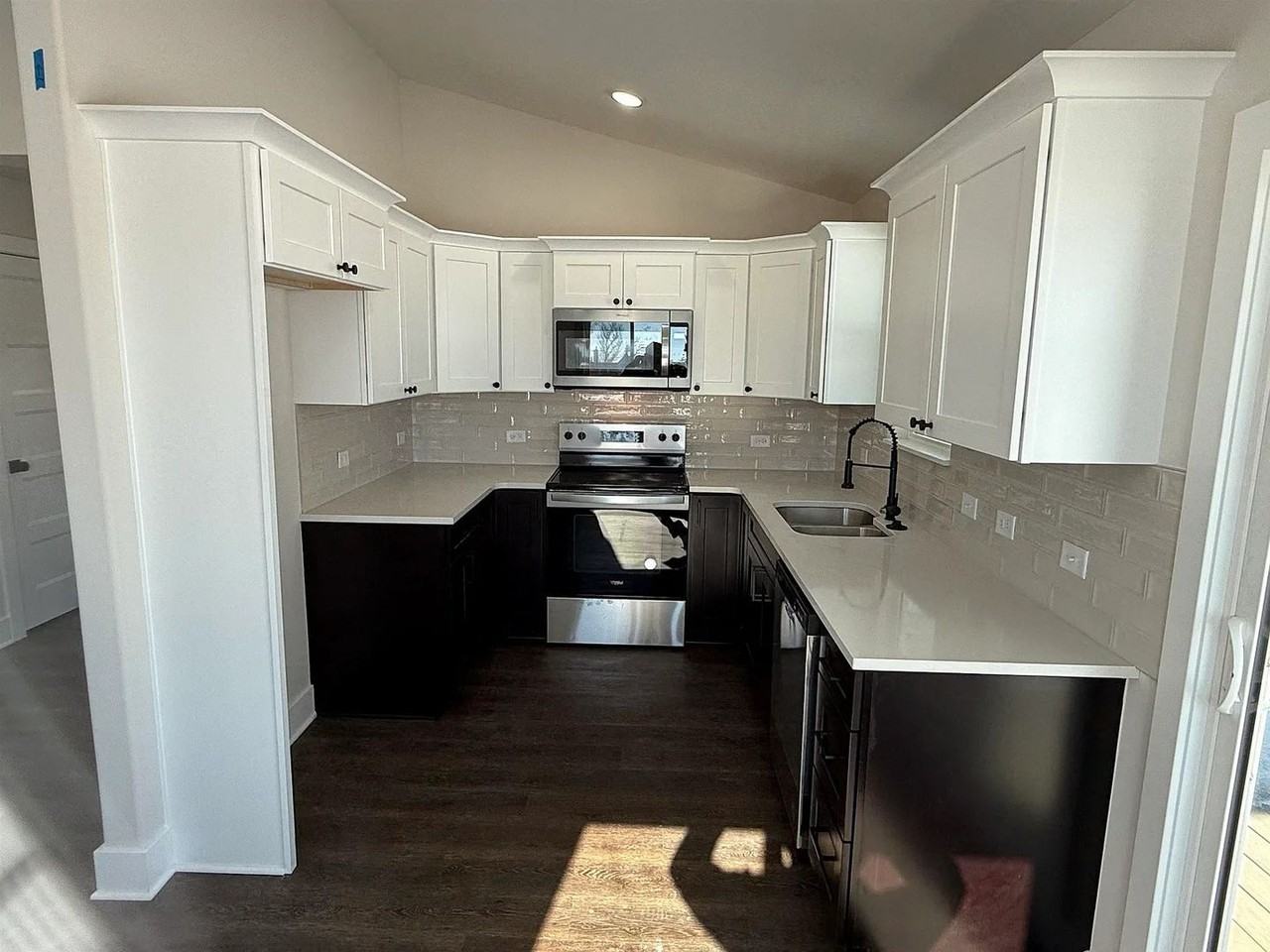 5301 W 42nd St S - Photo 5 of 20